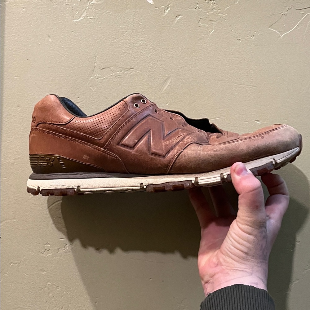 New Balance Men’s Tan Leather Low-Top Sneaker